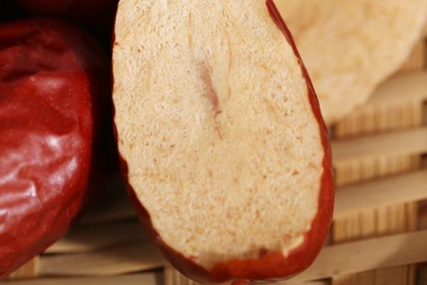 红枣能泡酒吗 当然是可以的