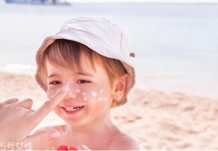 宝宝防晒霜怎么用 宝宝涂防晒霜需要谨记三点