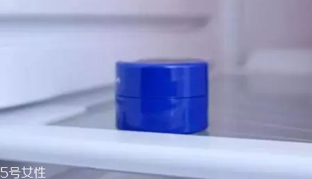 显年轻的口红色有哪些？TF黑管口红温柔又活泼