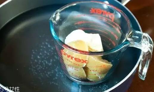 显年轻的口红色有哪些？TF黑管口红温柔又活泼