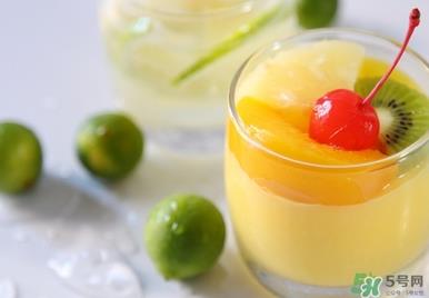 布丁和果冻的区别 布丁的功效作用 布丁和果冻的区别 布丁的功效作用