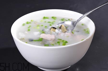 怀孕初期能吃香菇吗?宝宝可以吃香菇瘦肉粥吗? 怀孕初期能吃香菇吗?宝宝可以吃香菇瘦肉粥吗?