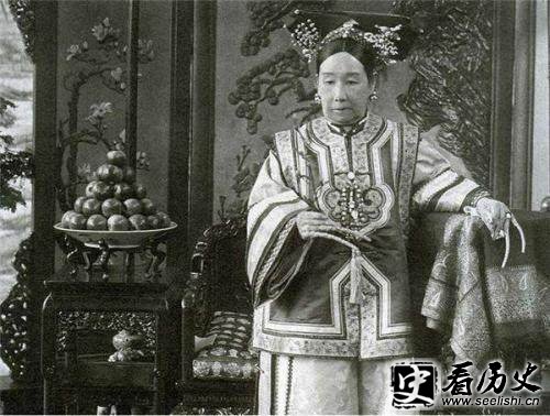 慈禧太后照片以及慈禧太后年轻时的照片