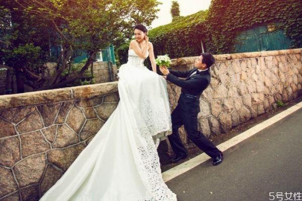 假装爱你的男人有四点 一段感情要结束的征兆 假装爱你的男人有四点 一段感情要结束的征兆