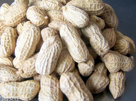 花生油价格 好的27元一斤