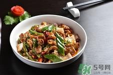 如何去除肥肠的臭味?肥肠怎么做好吃 如何去除肥肠的臭味?肥肠怎么做好吃