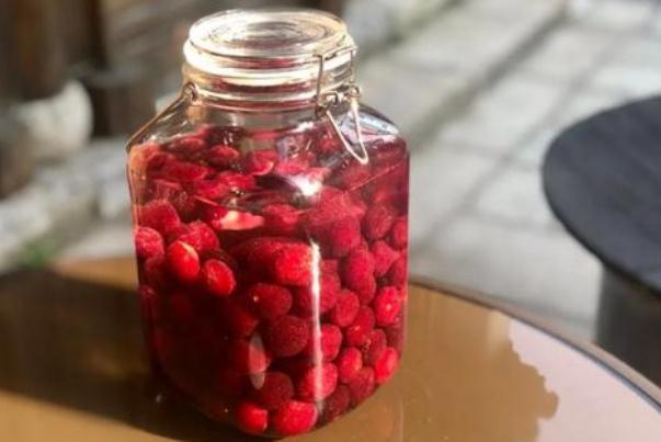 杨梅可以泡酒喝吗 杨梅泡酒喝有什么好处 杨梅可以泡酒喝吗 杨梅泡酒喝有什么好处