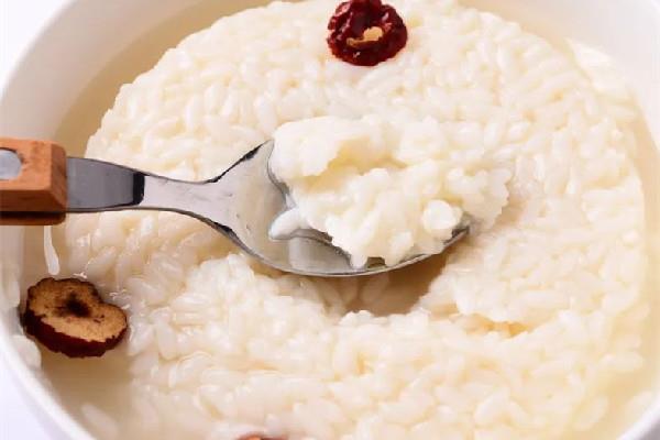 糯米酒不甜什么原因 糯米酒甜的好还是不甜的好 糯米酒不甜什么原因 糯米酒甜的好还是不甜的好