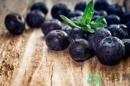 衣服上面染上了蓝莓汁怎么办?蓝莓渍怎么清洗? 衣服上面染上了蓝莓汁怎么办?蓝莓渍怎么清洗?