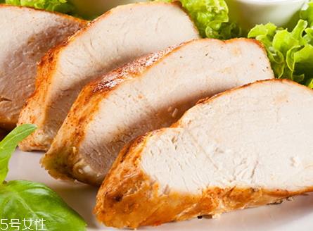 鸡胸肉怎么吃 鸡胸肉可以直接吃吗 鸡胸肉怎么吃 鸡胸肉可以直接吃吗