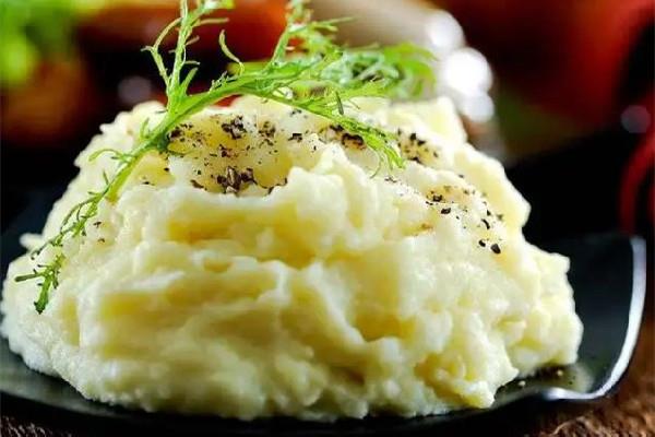 土豆泥可以加奶粉给宝宝吃吗 土豆泥做辅食可以吗 土豆泥可以加奶粉给宝宝吃吗 土豆泥做辅食可以吗