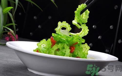 苦瓜可以去痱子吗?苦瓜怎么治痱子 苦瓜可以去痱子吗?苦瓜怎么治痱子