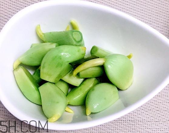 腊八蒜夏天能做吗？腊八蒜和糖醋蒜的区别