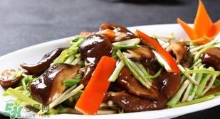 蒜薹能和香菇一起炒吗?蒜薹和香菇能一起炒吗 蒜薹能和香菇一起炒吗?蒜薹和香菇能一起炒吗