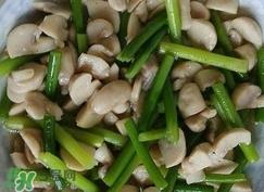 蒜薹能和香菇一起炒吗?蒜薹和香菇能一起炒吗 蒜薹能和香菇一起炒吗?蒜薹和香菇能一起炒吗