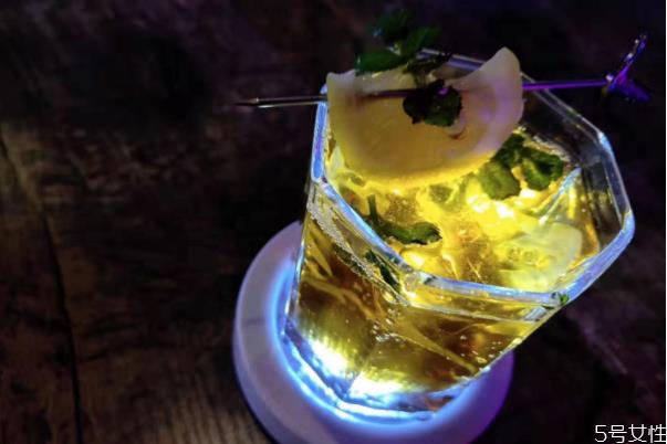 今夜不回家怎么喝 今夜不回家女的能喝吗 今夜不回家怎么喝 今夜不回家女的能喝吗