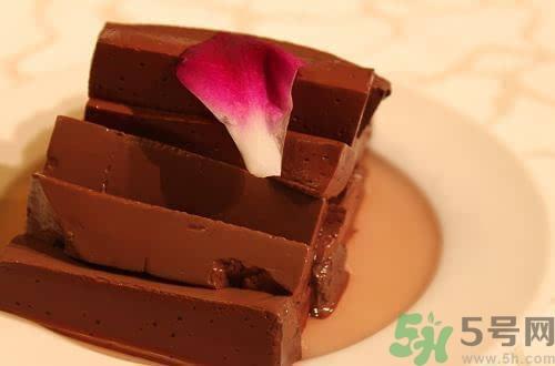 猪血的功效作用 猪血的营养价值食用禁忌 猪血的功效作用 猪血的营养价值食用禁忌