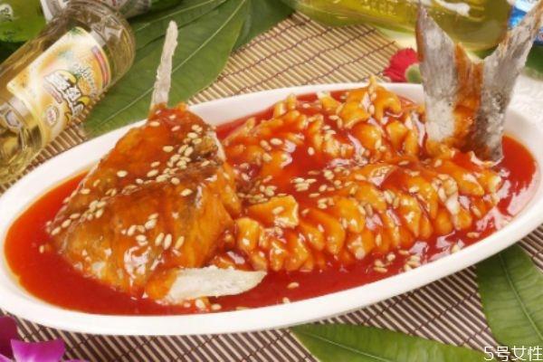 糖醋鱼怎么做好吃 糖醋鱼的简单做法 糖醋鱼怎么做好吃 糖醋鱼的简单做法