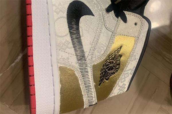 aj1白丝绸撕开来是什么样的 aj1白丝绸怎么撕开 aj1白丝绸撕开来是什么样的 aj1白丝绸怎么撕开