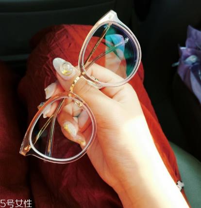 aojo眼镜什么档次？aojo眼镜档次介绍