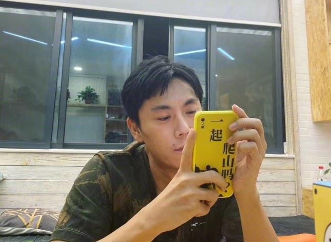 热梗带你去爬山是什么意思什么梗,爬山男主角叫什么 2