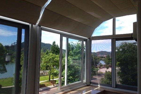 装修填窗缝用什么填比较好 窗户填缝怎么填密封胶  2