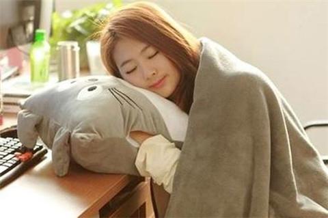 惹女朋友生气了怎么哄1