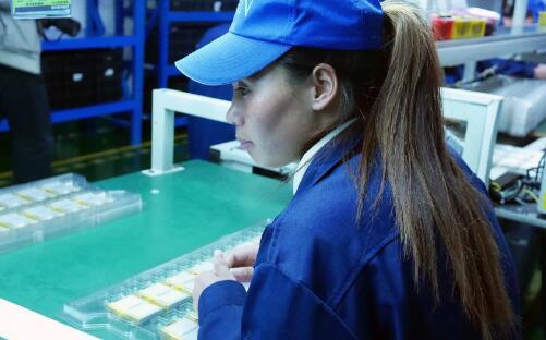 厂妹为什么好追