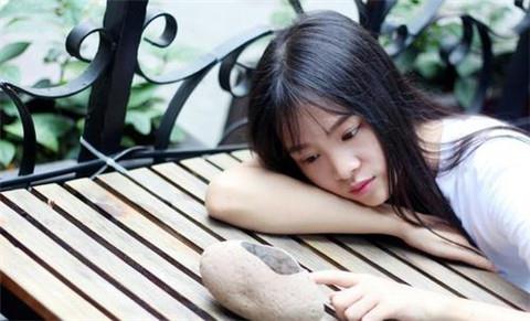 渣女拿不下的男人表现特征