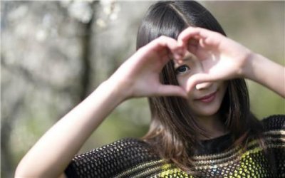 ​女生问你在干嘛，怎么高情商回答她