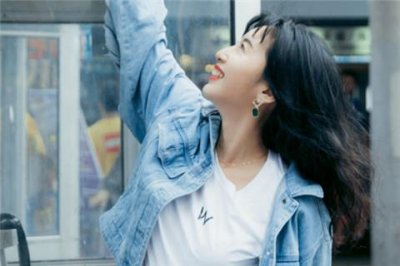 ​女生来了姨妈应该怎么安慰，做好这2件事