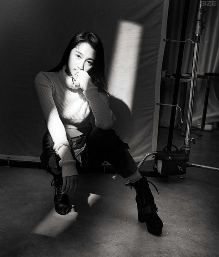 为什么关晓彤是女神？只因选对了发型，直发卷发编发都好看！