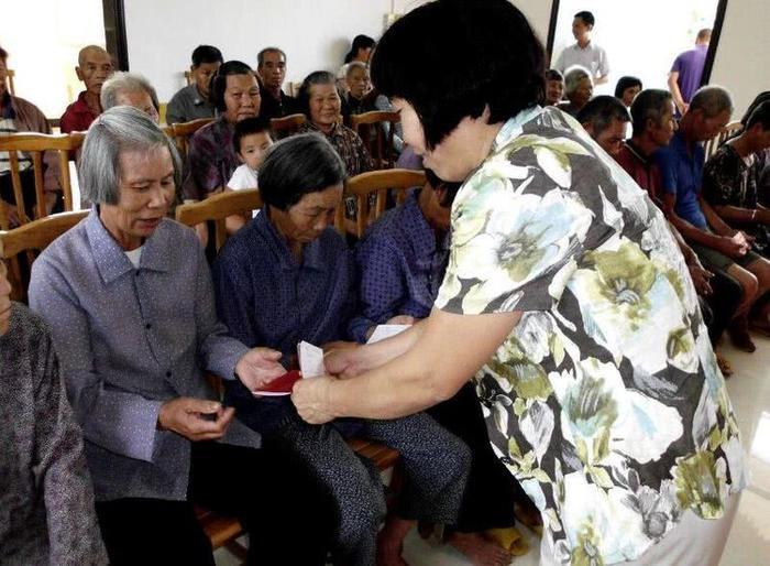 农村装天然气要交多少接口费？村干部：有规定的，补贴别忘领了