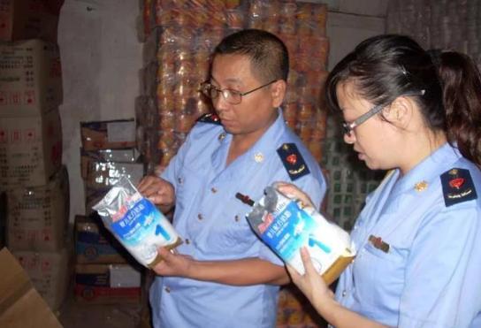 11年前因喝三鹿奶粉,变成的“大头娃娃”,如今他们都被毁了!