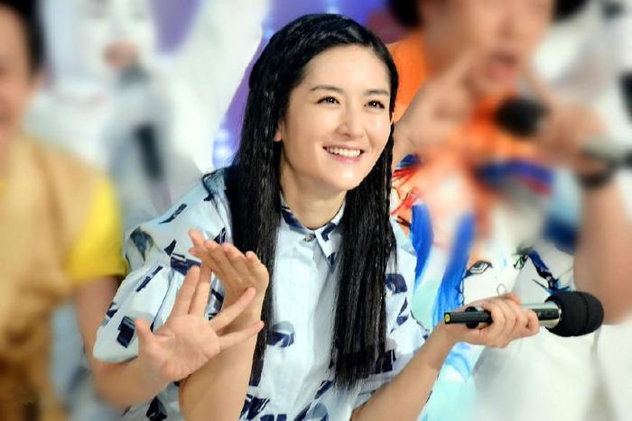 谢娜微博粉丝预破亿, 已破吉尼斯世界纪录, 成中国粉丝最多的人