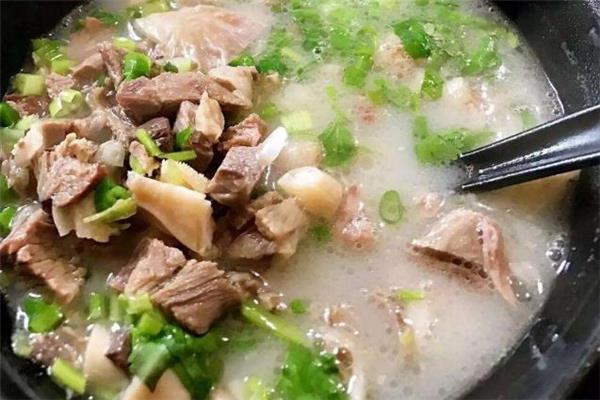 羊肉汤可以每天都喝吗 羊肉汤喝多了会怎么样 羊肉汤可以每天都喝吗 羊肉汤喝多了会怎么样