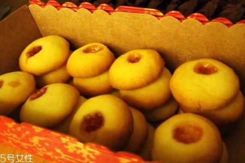 烤箱烤饼干用锡纸用刷油吗 烤箱烤饼干小技巧 烤箱烤饼干用锡纸用刷油吗 烤箱烤饼干小技巧