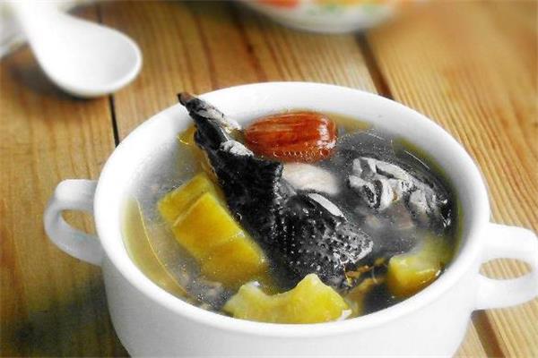 乌鸡汤用什么锅炖最好 乌鸡汤可以补血吗 乌鸡汤用什么锅炖最好 乌鸡汤可以补血吗