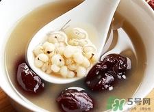 鸽子汤可以放胡萝卜吗?鸽子汤放胡萝卜怎么做 鸽子汤可以放胡萝卜吗?鸽子汤放胡萝卜怎么做