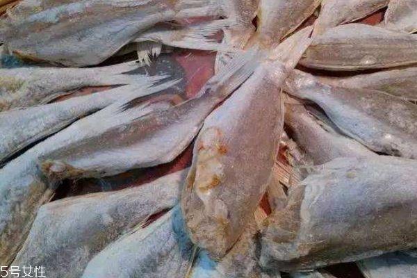 咸鱼和鱼干有什么不同呢 咸鱼是如何制作的呢 咸鱼和鱼干有什么不同呢 咸鱼是如何制作的呢