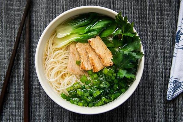 面条发霉了还能吃吗 发霉的面条煮熟能吃吗 面条发霉了还能吃吗 发霉的面条煮熟能吃吗