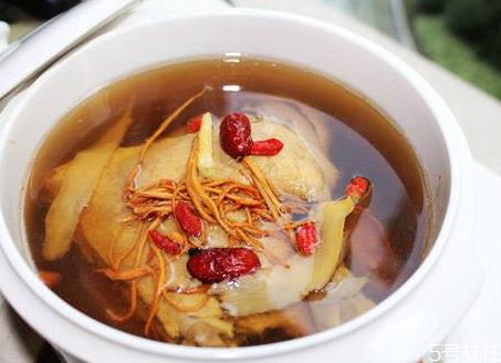 鸭子汤用什么鸭子最好 老鸭汤是公鸭好还是母鸭好 鸭子汤用什么鸭子最好 老鸭汤是公鸭好还是母鸭好