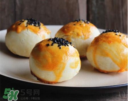 蛋黄酥皮不酥怎么回事?蛋黄酥皮太干怎么办