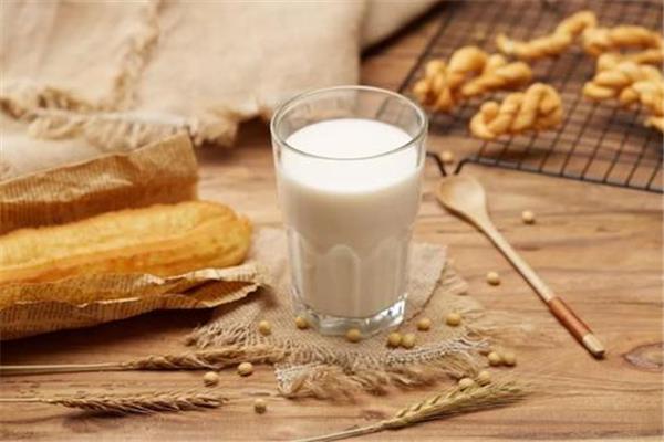 豆奶补羊水吗 豆奶孕妇可以喝吗 豆奶补羊水吗 豆奶孕妇可以喝吗