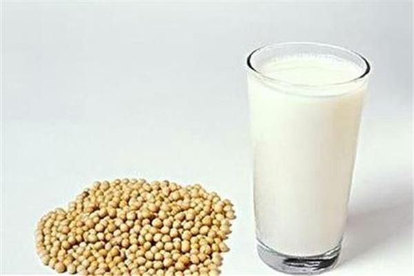 豆奶补羊水吗 豆奶孕妇可以喝吗 豆奶补羊水吗 豆奶孕妇可以喝吗