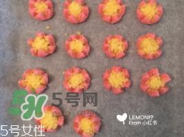 荷花酥 椰蓉酥的做法 荷花酥 椰蓉酥的做法