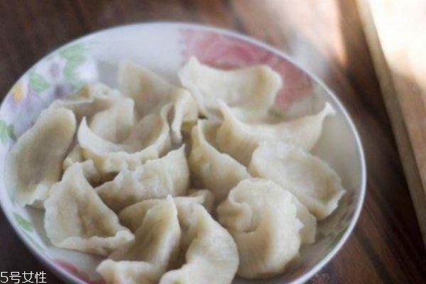 怎么煮饺子皮不破 煮饺子的时候放点盐 怎么煮饺子皮不破 煮饺子的时候放点盐