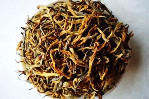 滇红茶的冲泡技巧 泡滇红茶注意什么 滇红茶的冲泡技巧 泡滇红茶注意什么