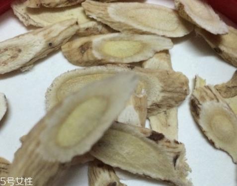 黄芪是大的好还是小的好?好坏跟大小无关 黄芪是大的好还是小的好?好坏跟大小无关