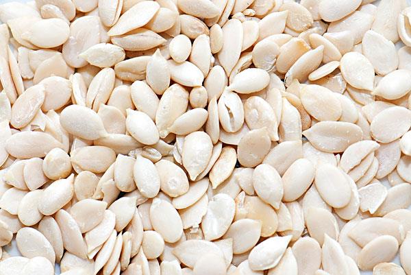 吃南瓜子的好处和坏处,吃南瓜子有什么好处和坏处 吃南瓜子的好处和坏处,吃南瓜子有什么好处和坏处